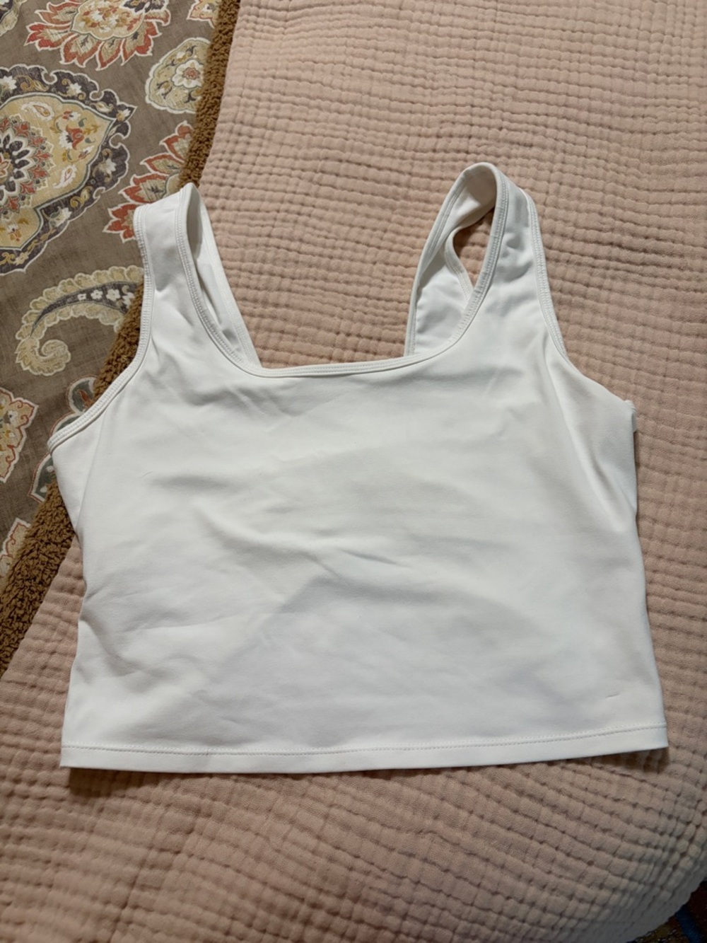 Halara tank
